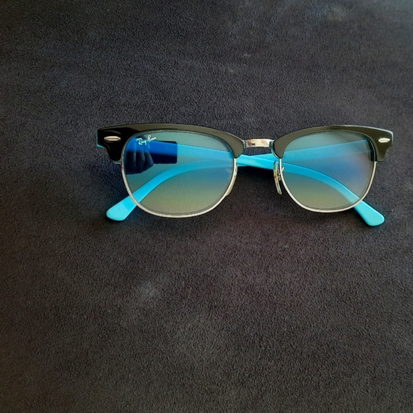 Ray-Ban Clubmaster II Sunglasses - Picture 4 of 5